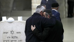 Angehörige trauern um Eli und Natali Mizrahi, die am 29. Januar vor der Synagoge in Neve Yaakov, einer jüdischen Siedlung in Ost-Jerusalem, erschossen wurden.